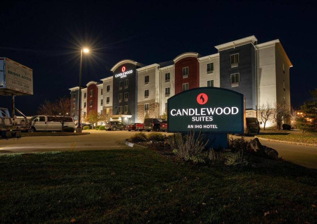 Candlewood Suites Saint Joseph By Ihg Esterno foto