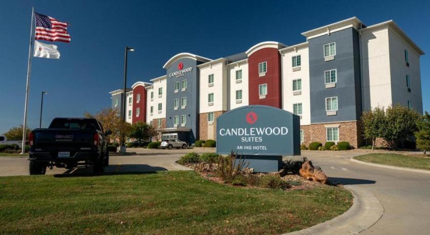 Candlewood Suites Saint Joseph By Ihg Esterno foto