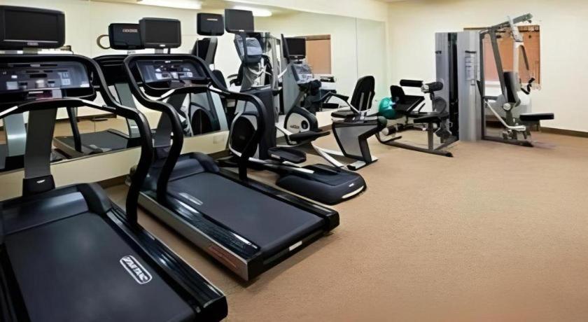 Candlewood Suites Saint Joseph By Ihg Esterno foto