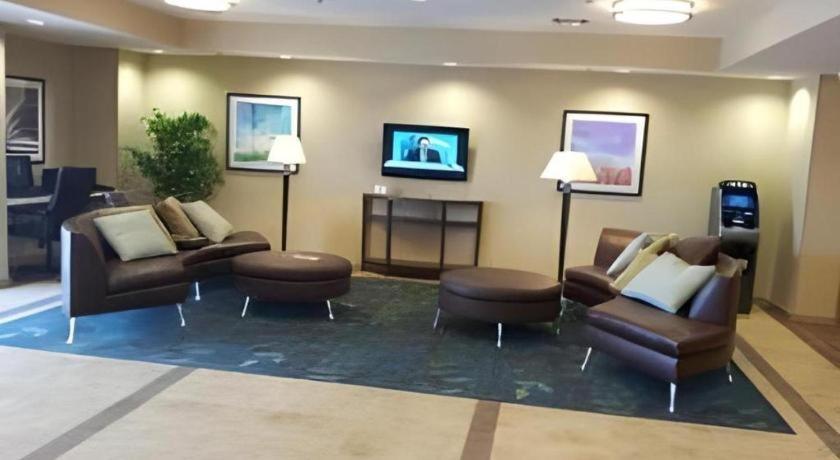 Candlewood Suites Saint Joseph By Ihg Esterno foto
