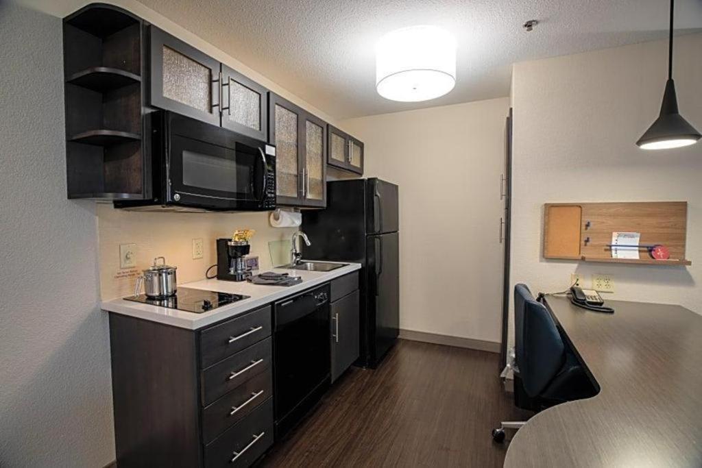Candlewood Suites Saint Joseph By Ihg Esterno foto
